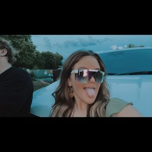 Meet your Posher, Alexa